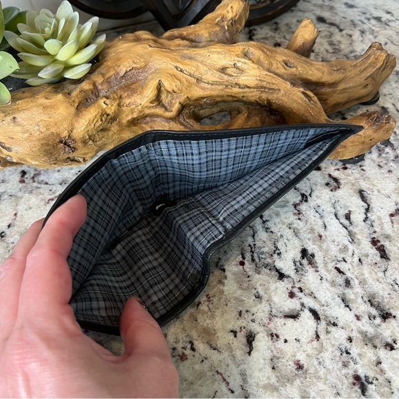 Vintage Eddie Bauer Leather Wallet - Picture 7 of 7